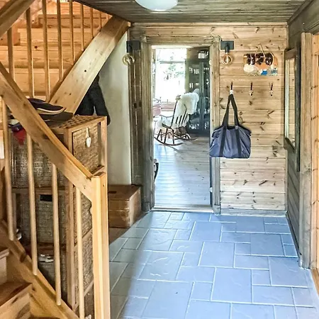 Dom wakacyjny Beautiful In With Sauna